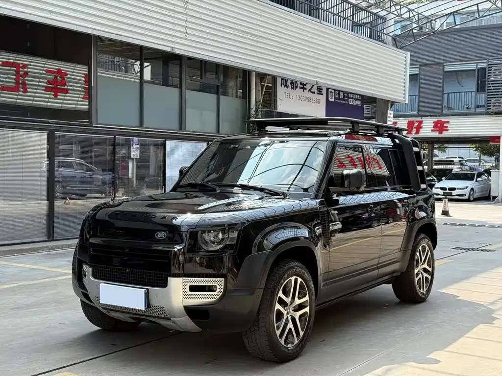Land Rover Defender — фото 1