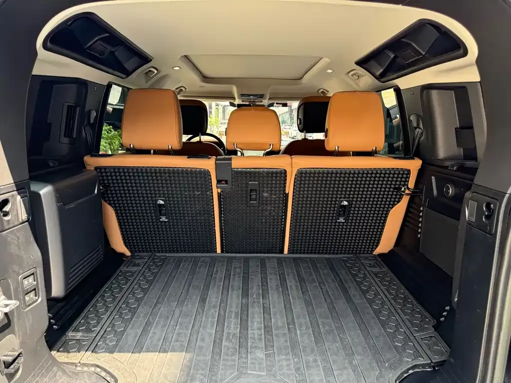 Land Rover Defender — фото 6