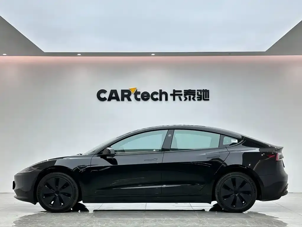 Tesla Model 3 — фото 7