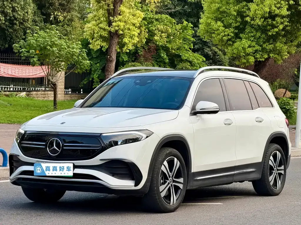 Mercedes-Benz EQB — фото 1