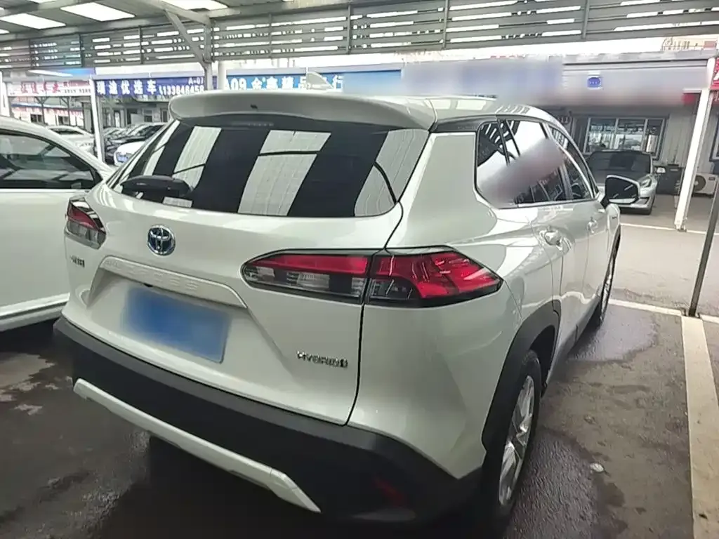Toyota Corolla Cross — фото 9
