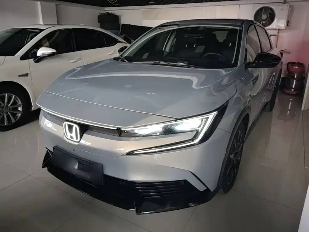 Honda e:NP2 — фото 1