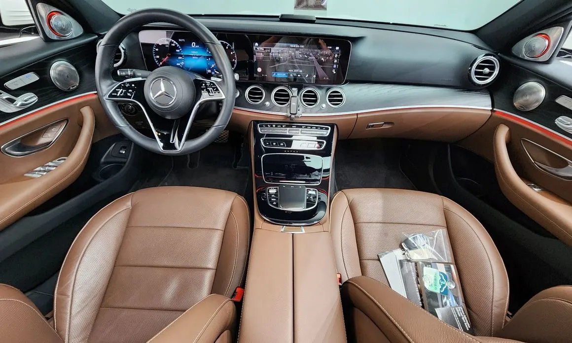 Mercedes-Benz E-Class — фото 10