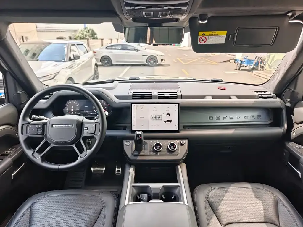 Land Rover Defender — фото 4