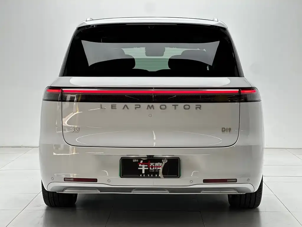 Leapmotor 零跑D19 — фото 10