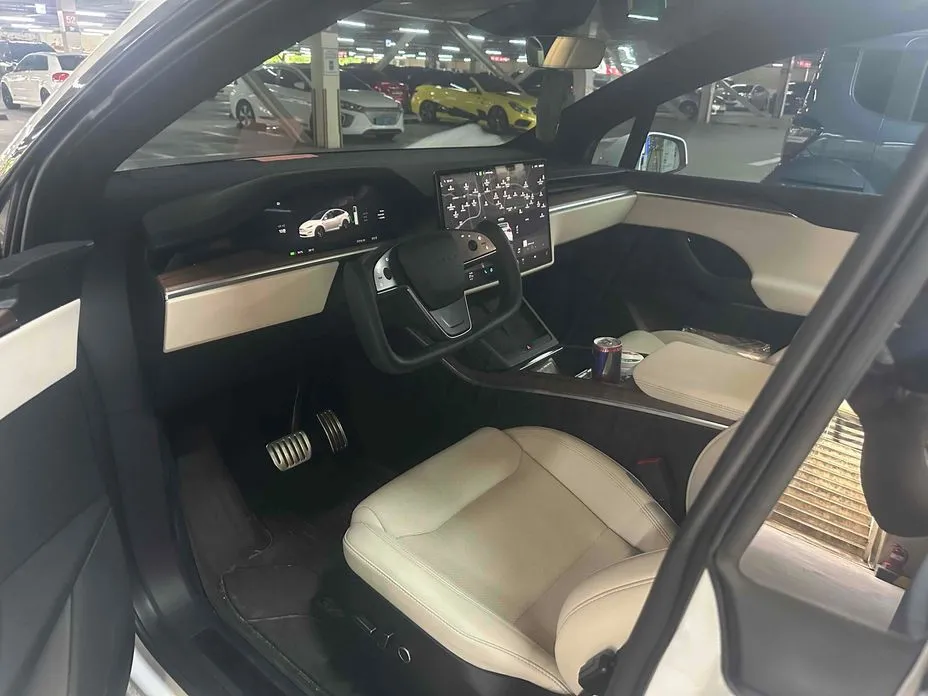 Tesla Model X — фото 4