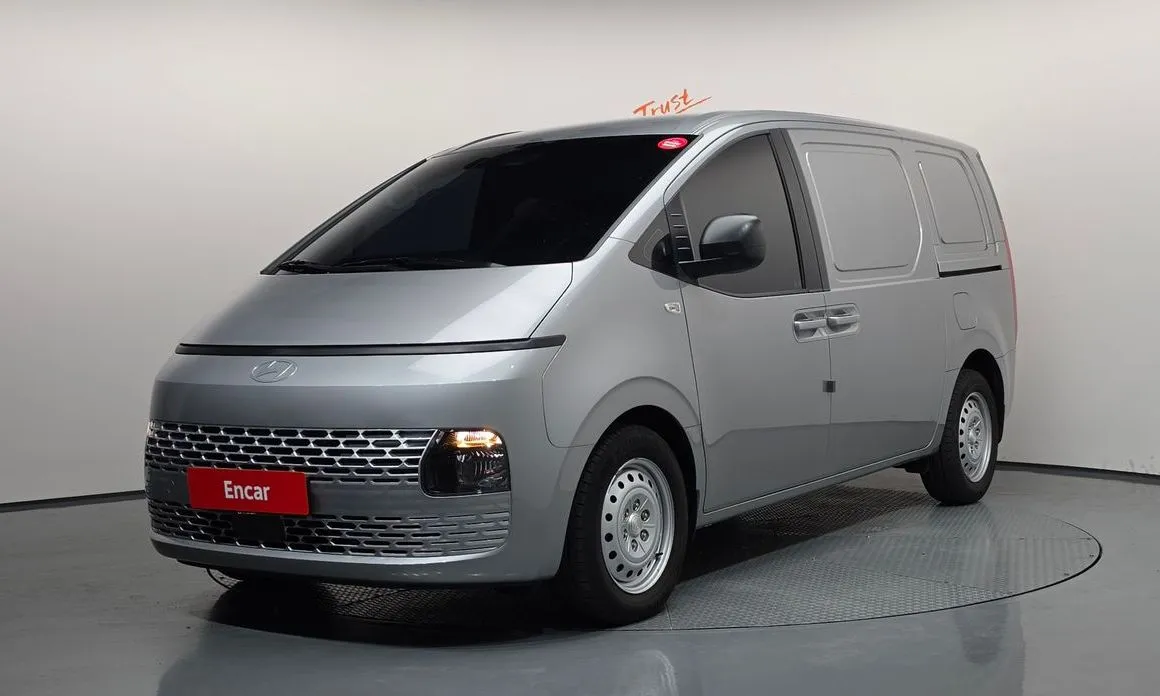 Hyundai Staria — фото 1