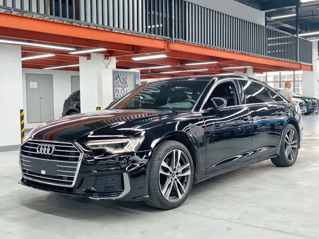 Audi A6L — фото 1