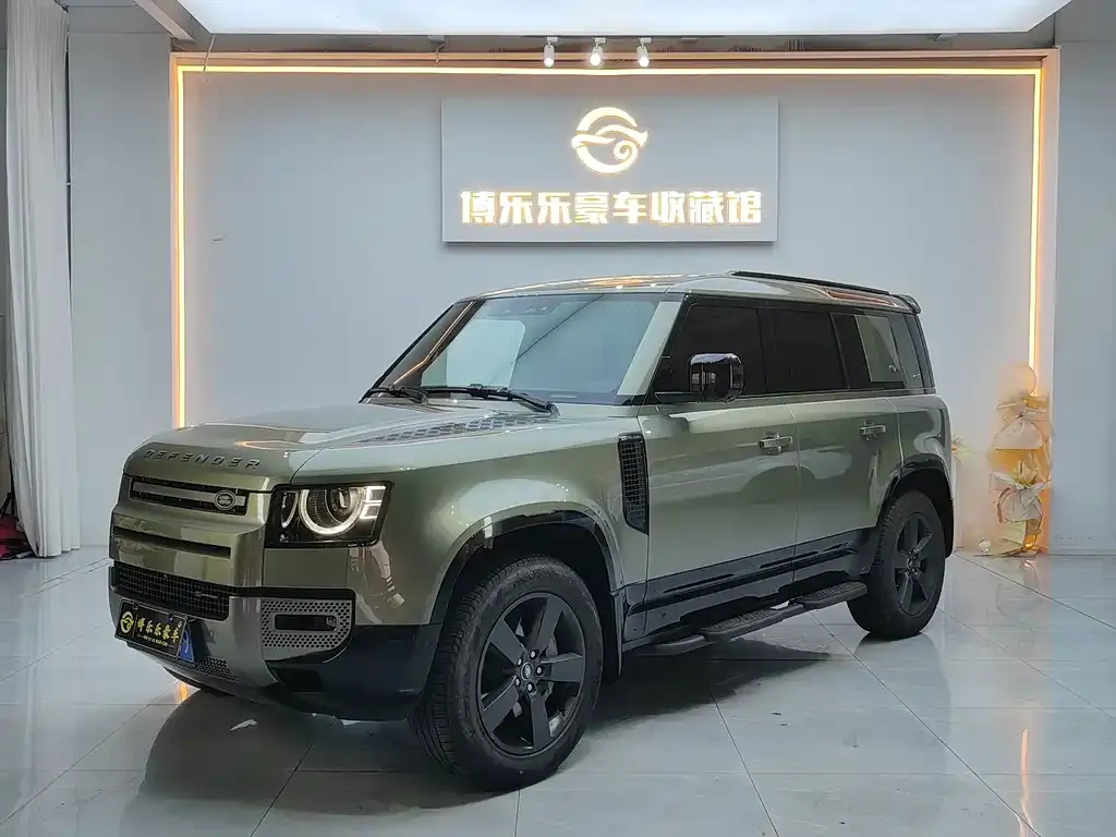 Land Rover Defender — фото 1