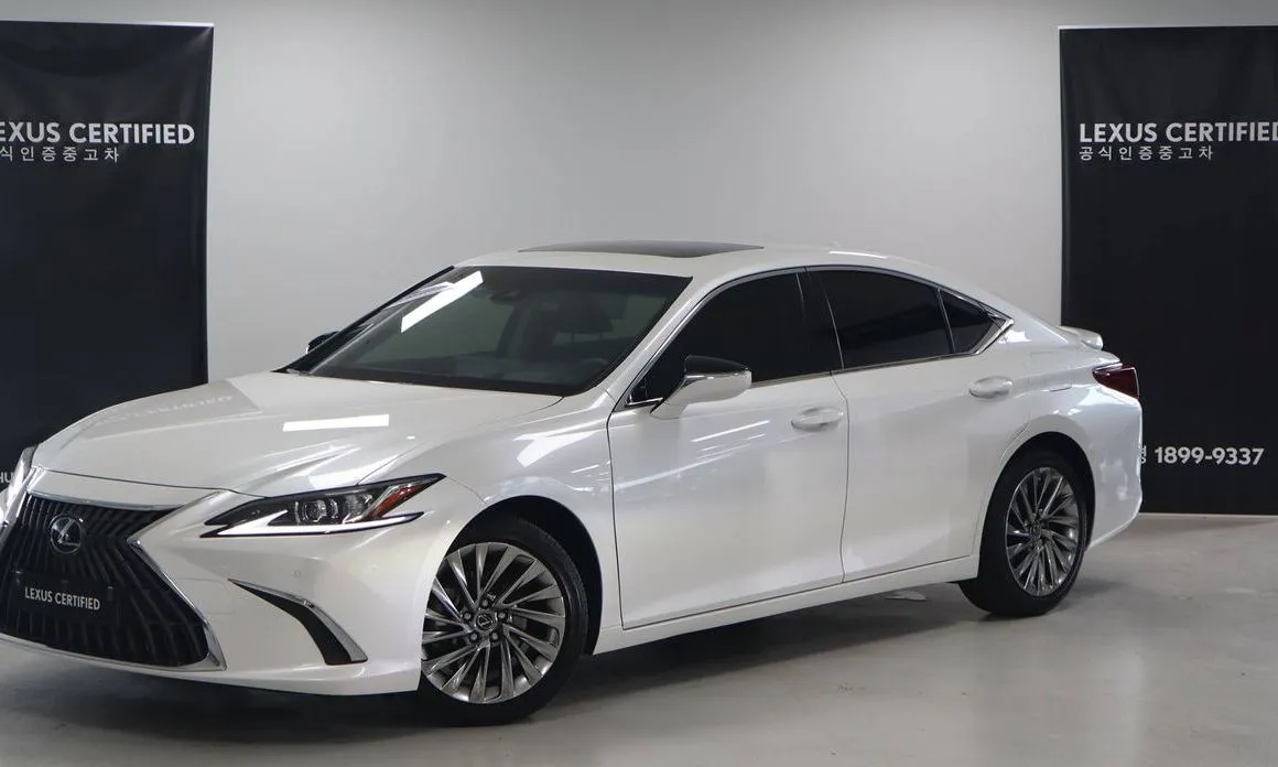 Lexus ES — фото 1