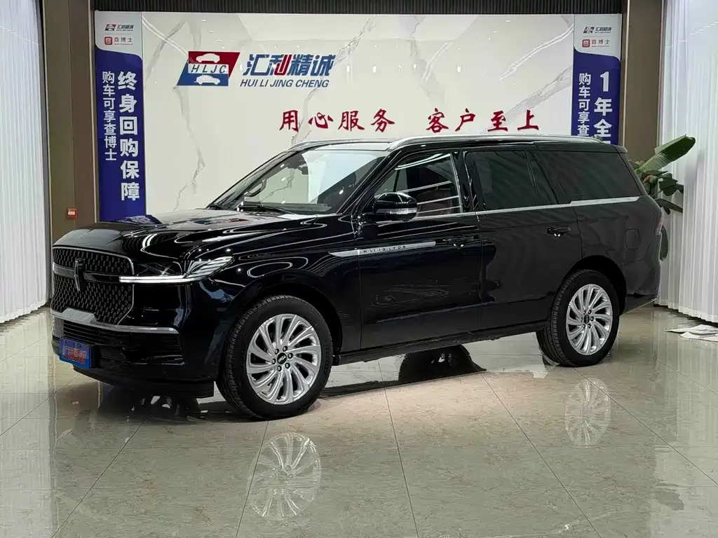 Lincoln Navigator — фото 1