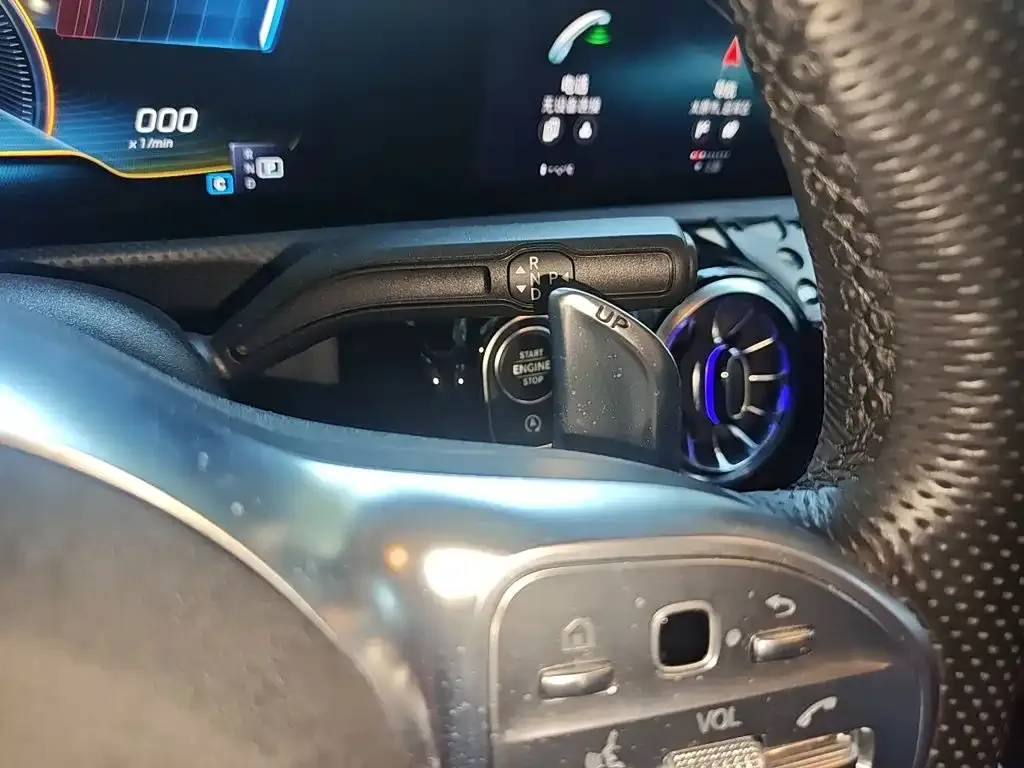 Mercedes-Benz CLA AMG — фото 10