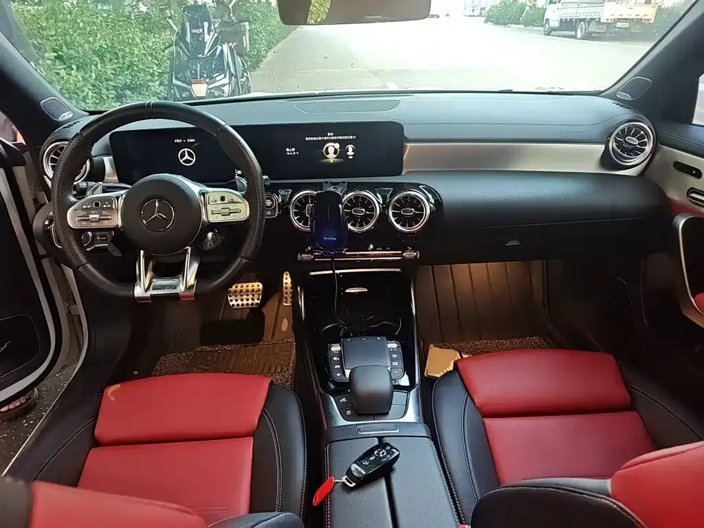 Mercedes-Benz CLA AMG — фото 4