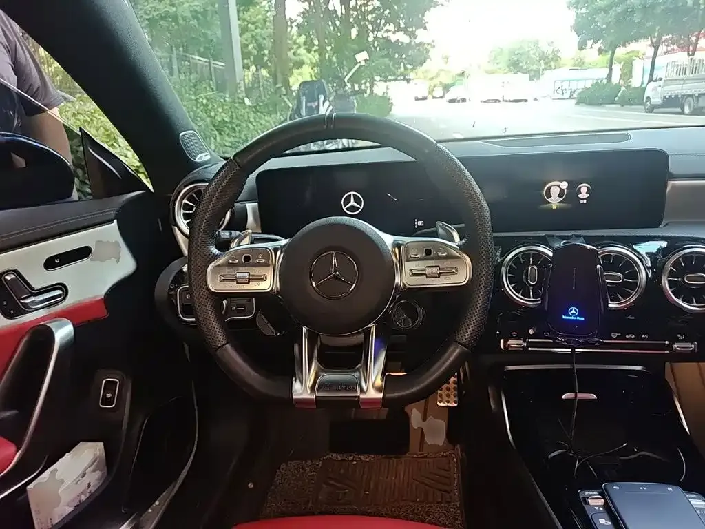 Mercedes-Benz CLA AMG — фото 8