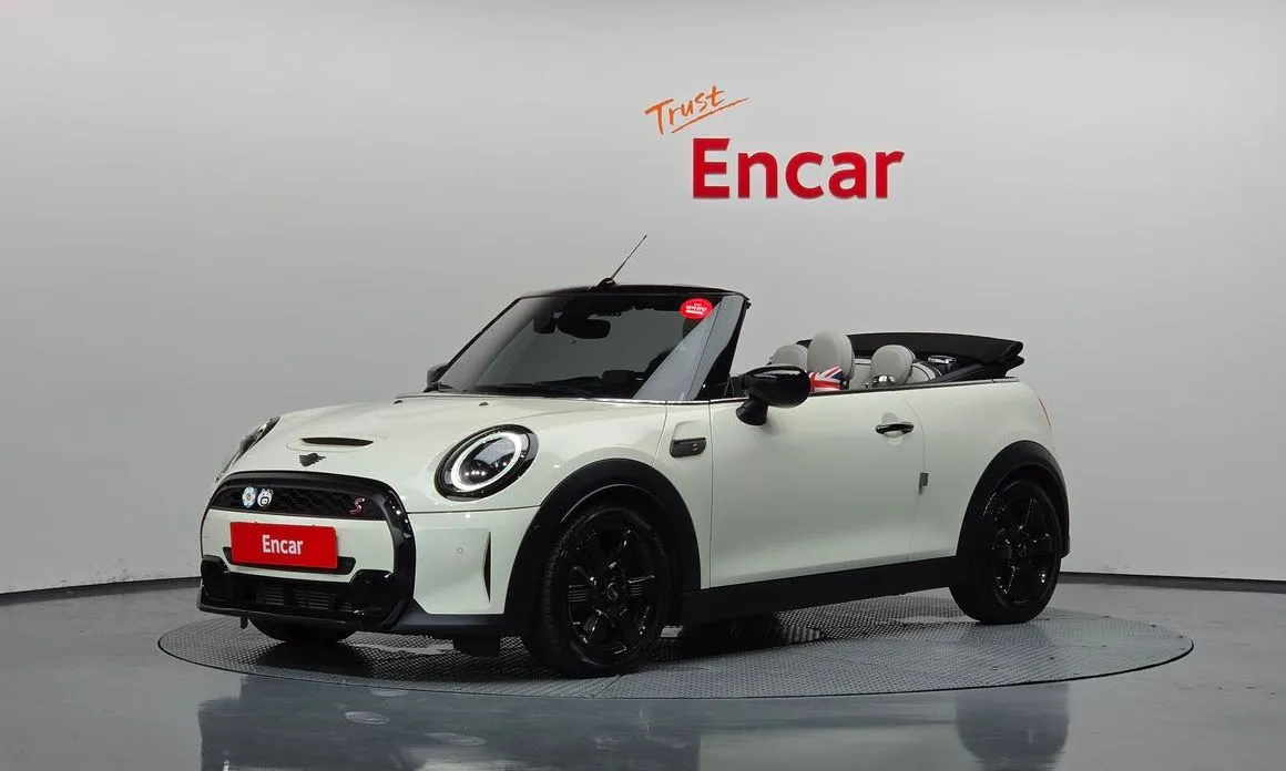 Mini Cooper Convertible — фото 1
