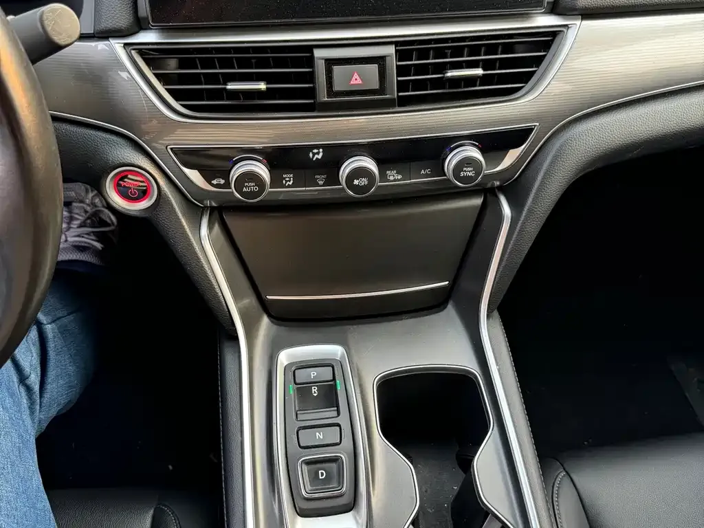 Honda Accord — фото 5