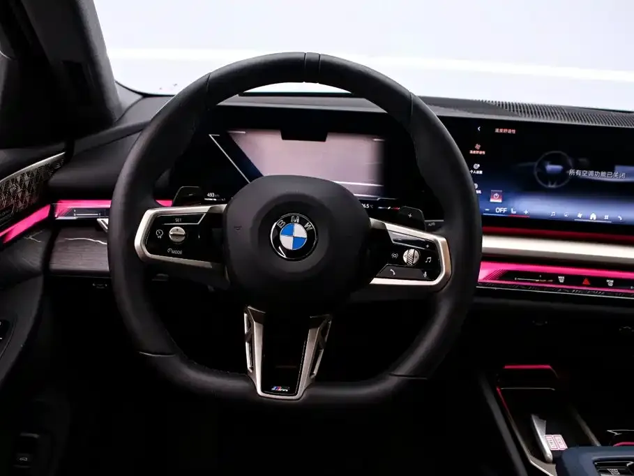 BMW 5 Series — фото 5