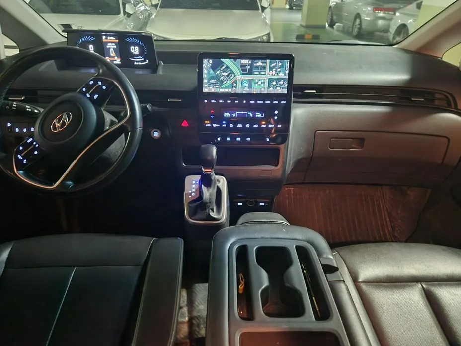 Hyundai Staria — фото 3