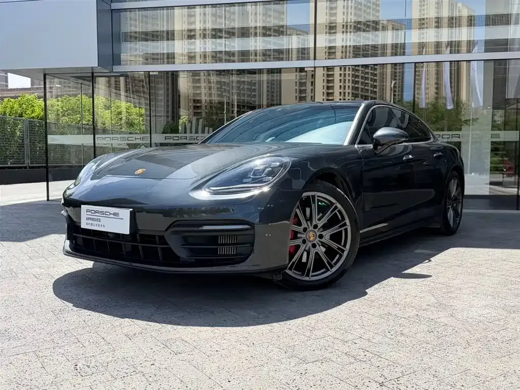Porsche Panamera — фото 1