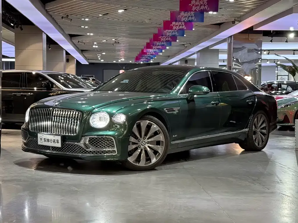 Bentley Flying Spur — фото 1