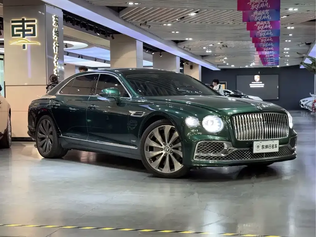 Bentley Flying Spur — фото 10