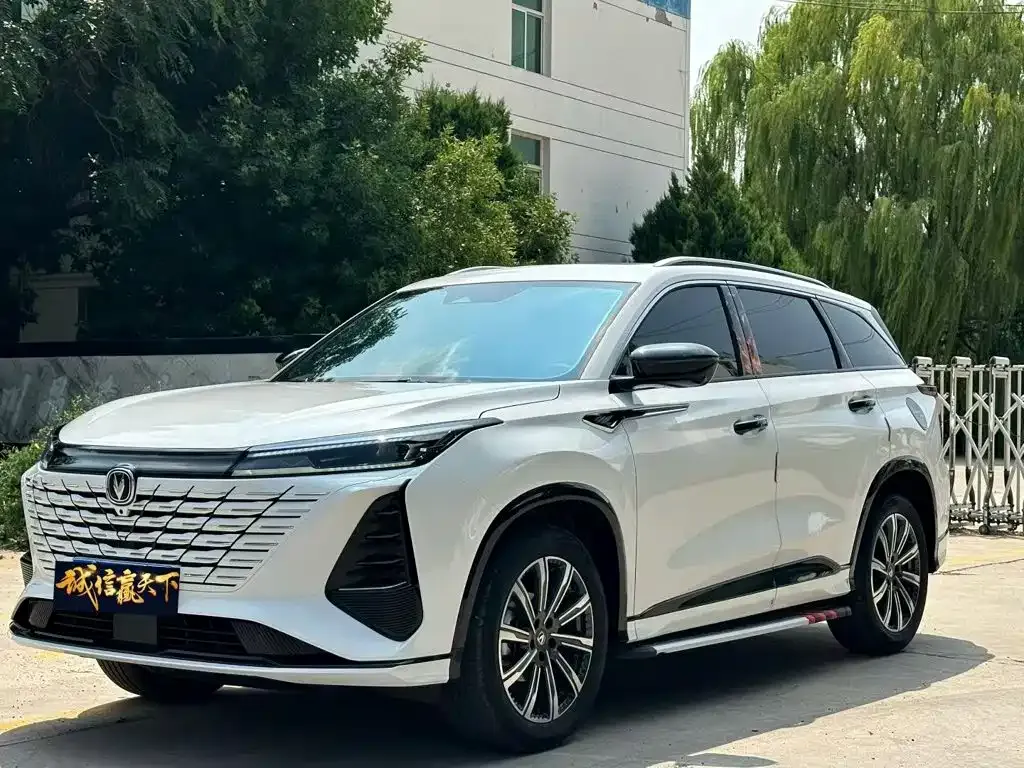 Changan CS75PLUS — фото 1