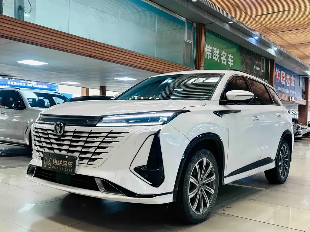 Changan CS75 PLUS — фото 1