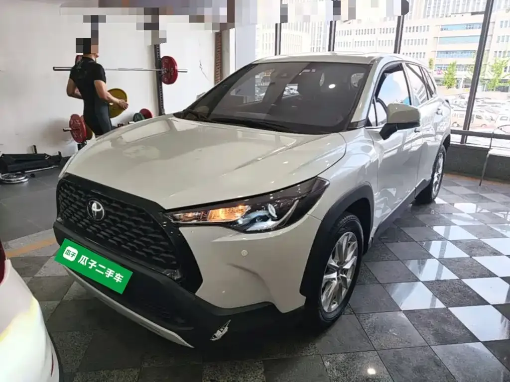 Toyota Corolla Cross — фото 1