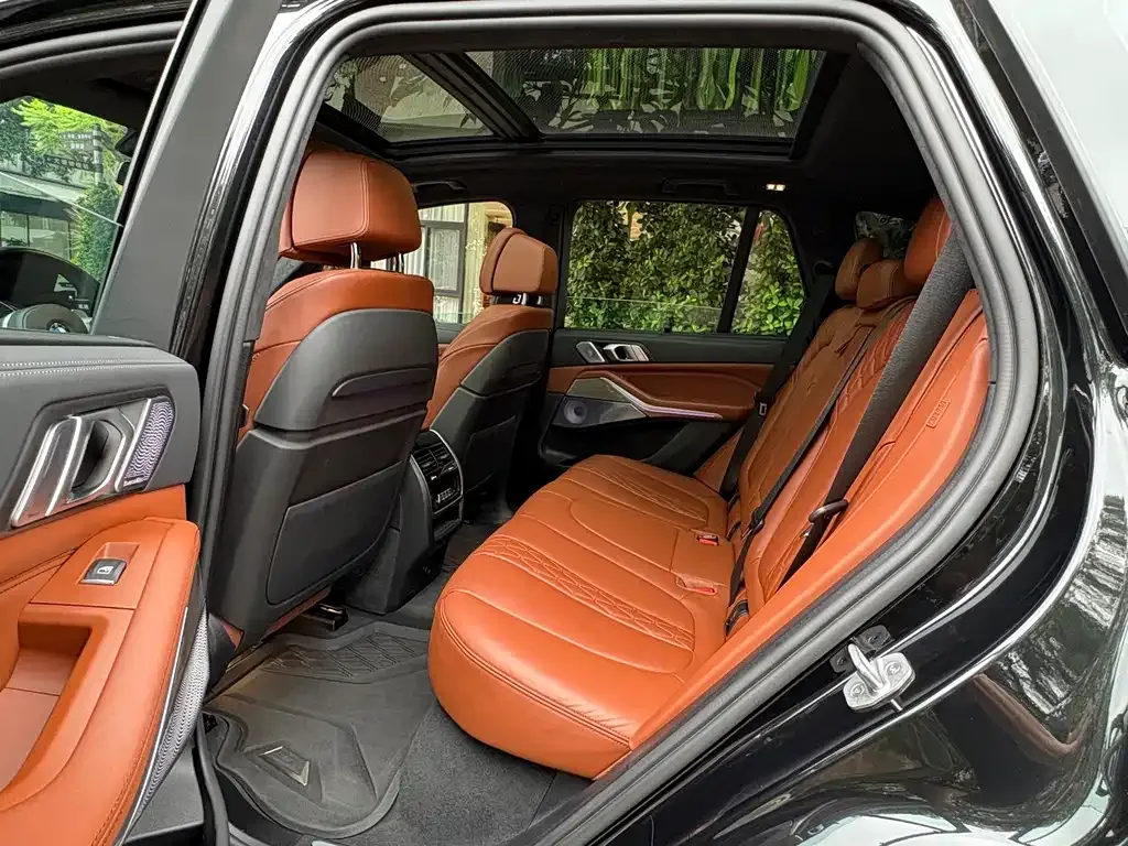 BMW X5 (Import) — фото 2