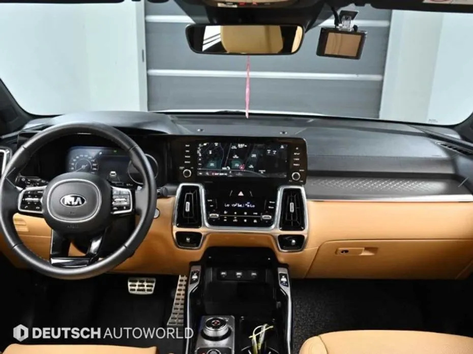 Kia Sorento — фото 10