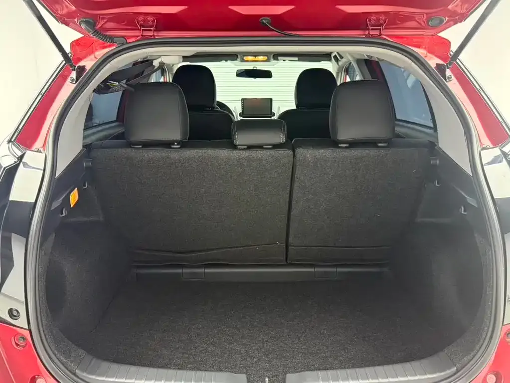 Toyota Yaris L — фото 6