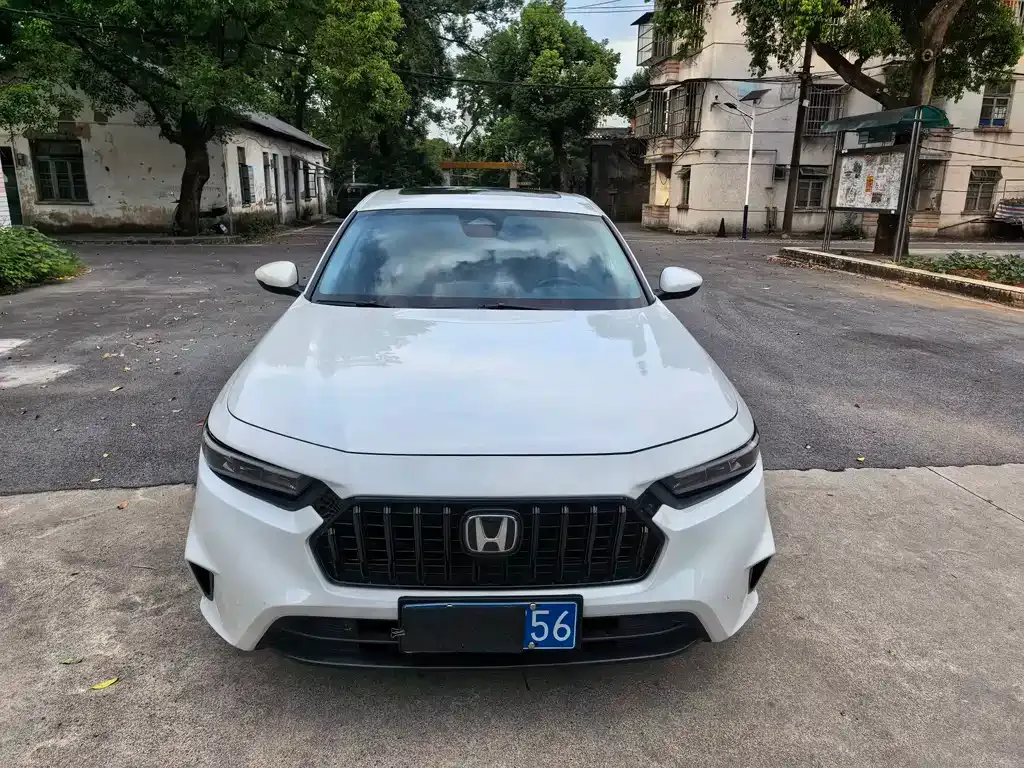 Honda Inspire — фото 1