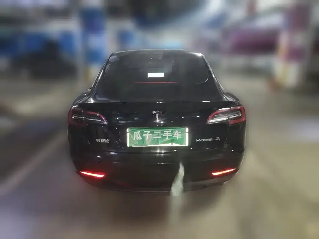 Tesla Model 3 — фото 4