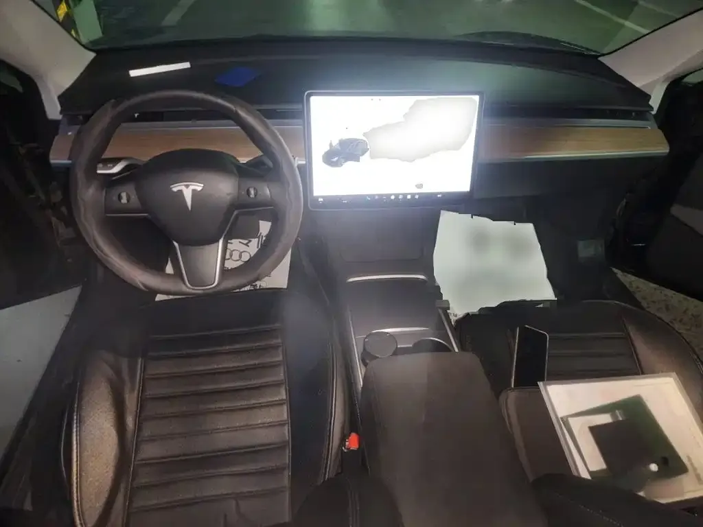 Tesla Model 3 — фото 3
