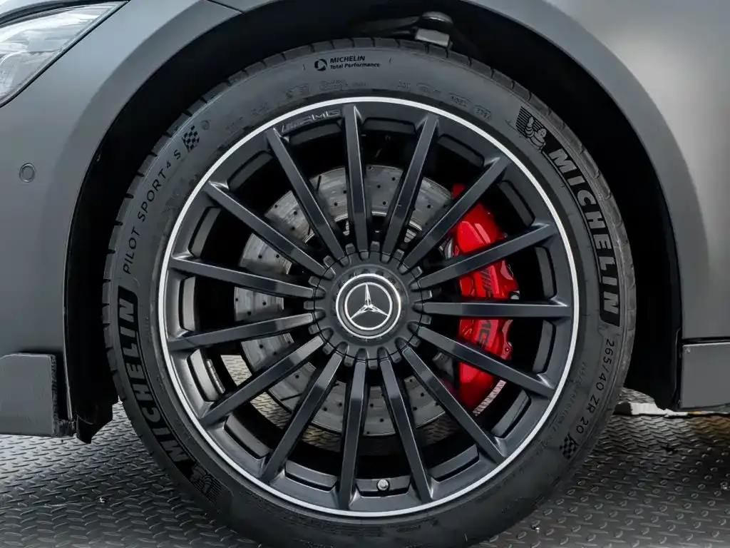 Mercedes-Benz AMG GT — фото 8