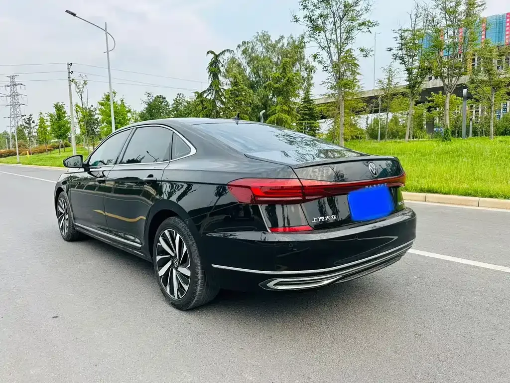 Volkswagen Passat — фото 3