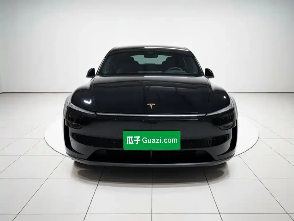 Tesla Model Y L — фото 3