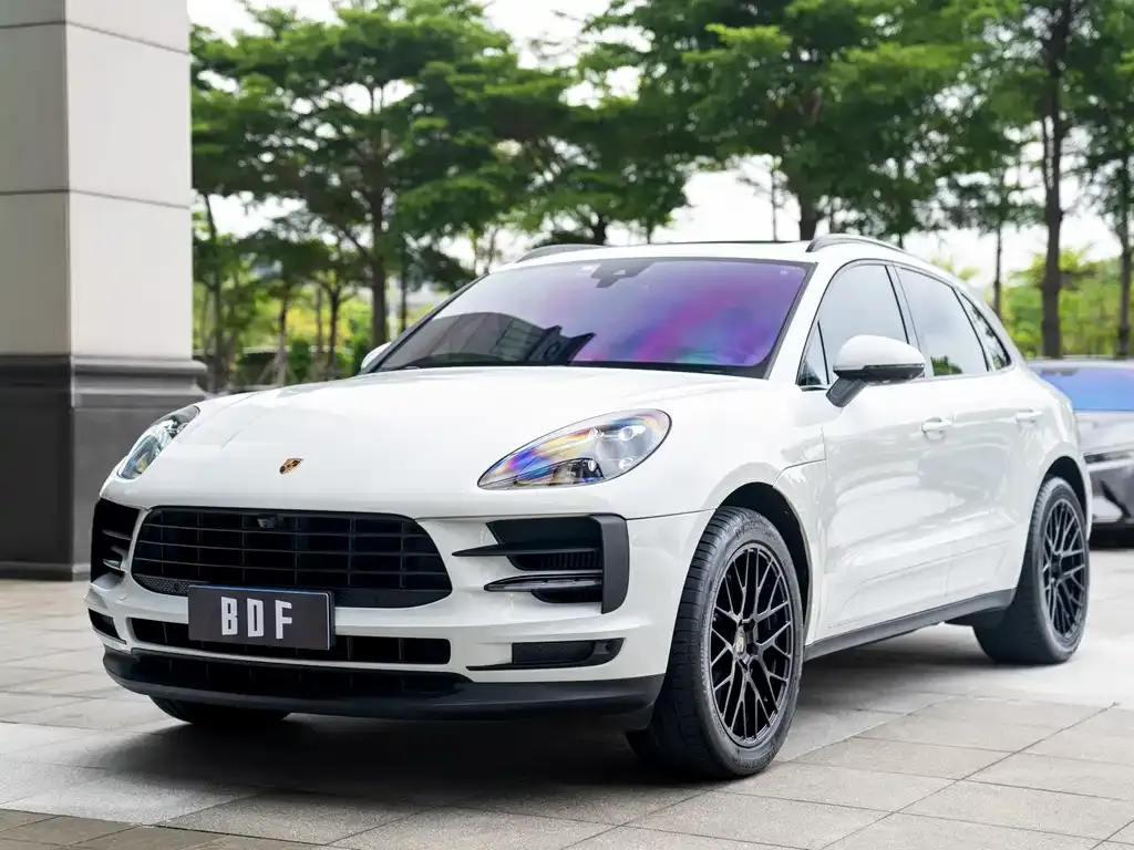 Porsche Macan — фото 1