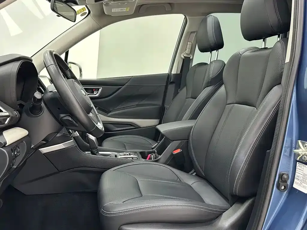 Subaru Forester — фото 8