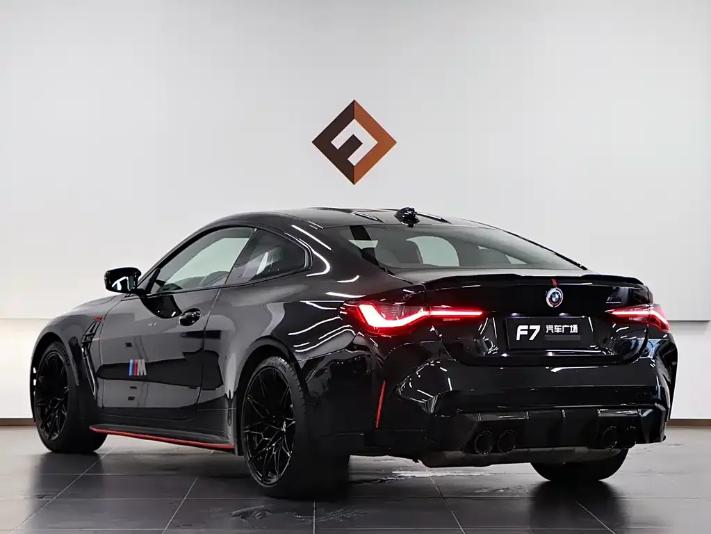 BMW M4 — фото 9
