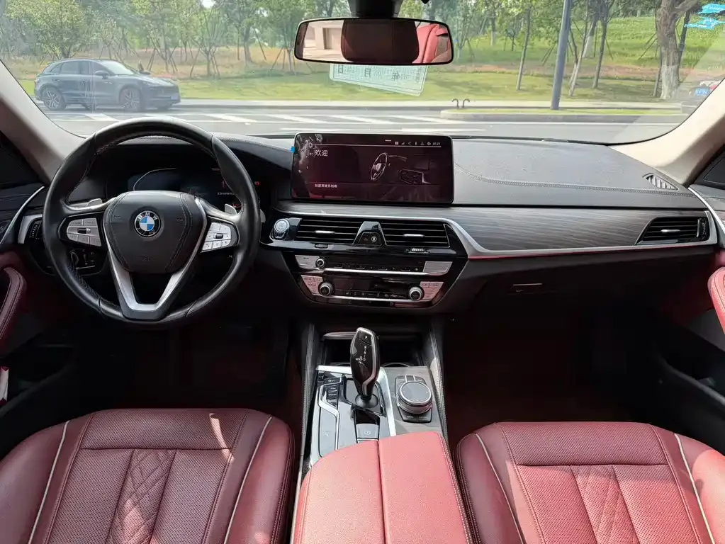 BMW 5 Series — фото 4
