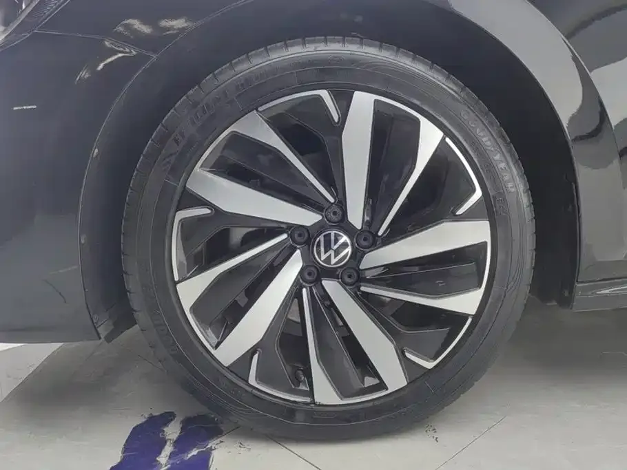 Volkswagen Passat — фото 9