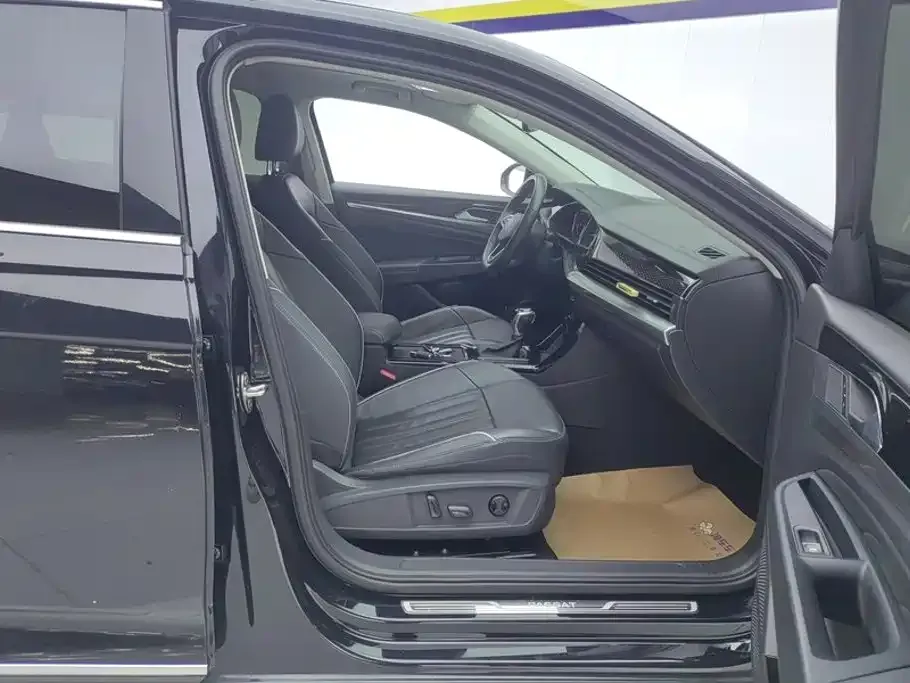 Volkswagen Passat — фото 8