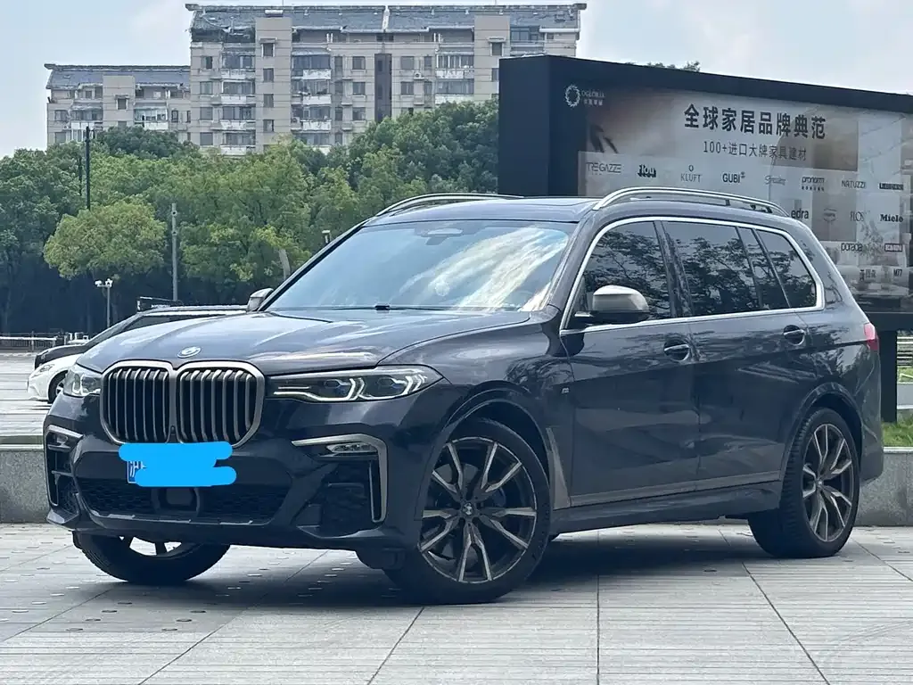 BMW X7 — фото 1