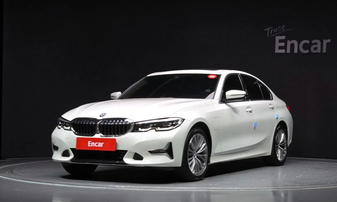 BMW 3-Series — фото 1