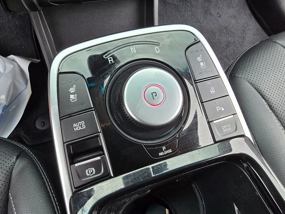 Kia Niro — фото 10