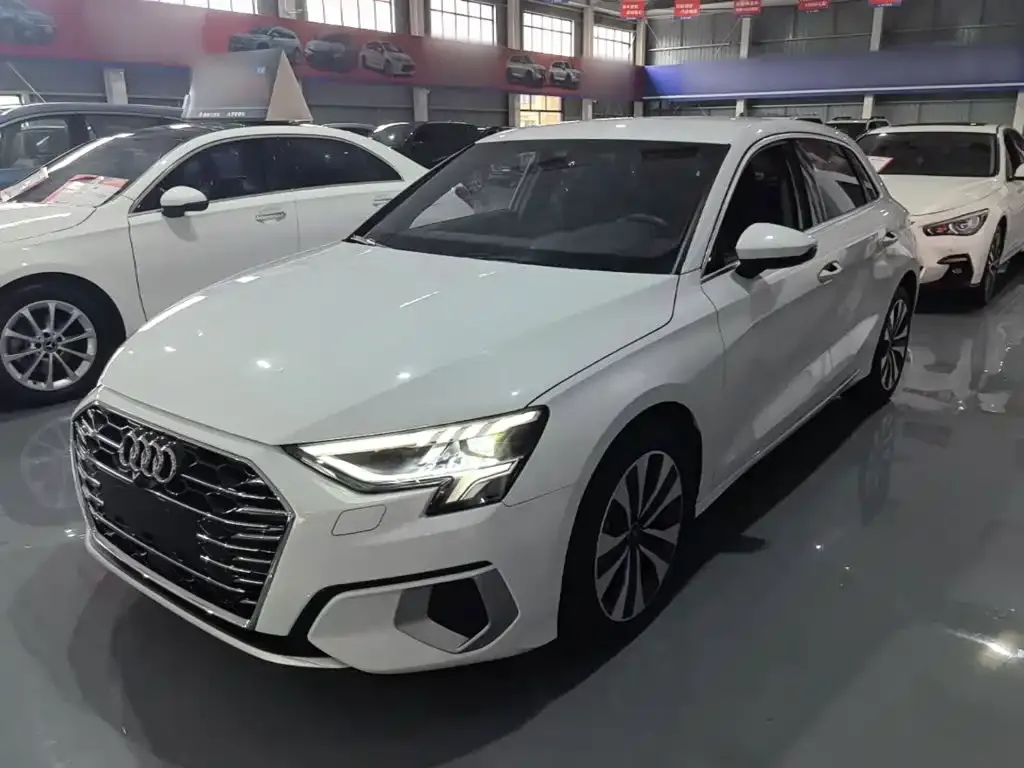 Audi A3 — фото 1