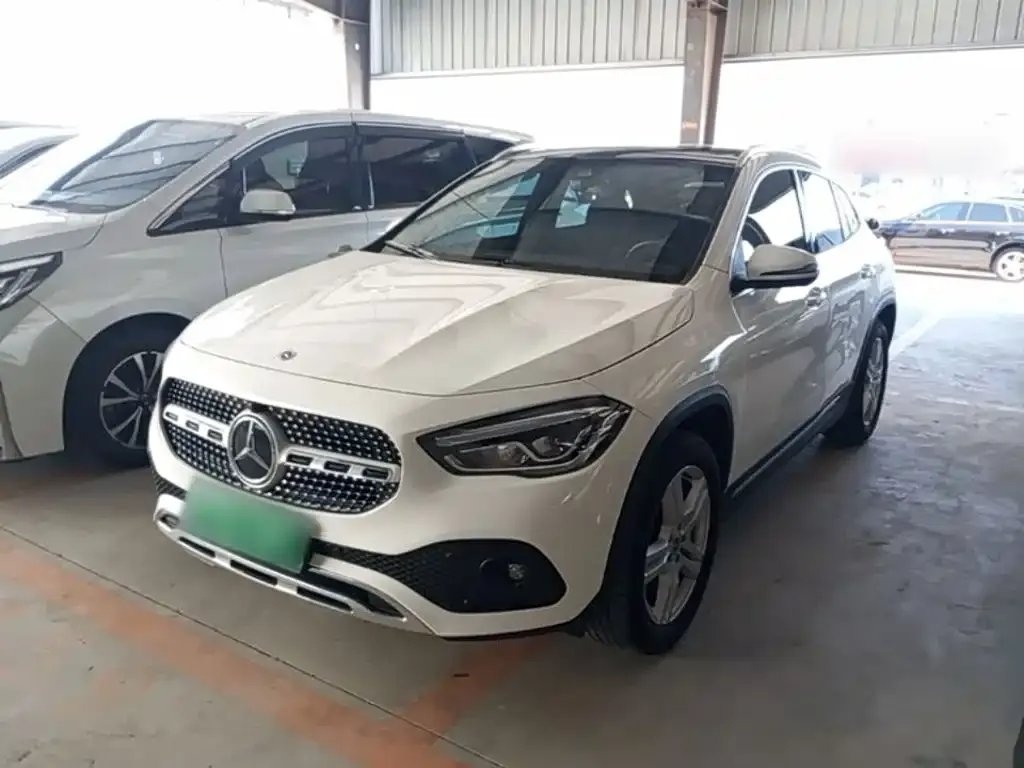 Mercedes-Benz GLA — фото 1