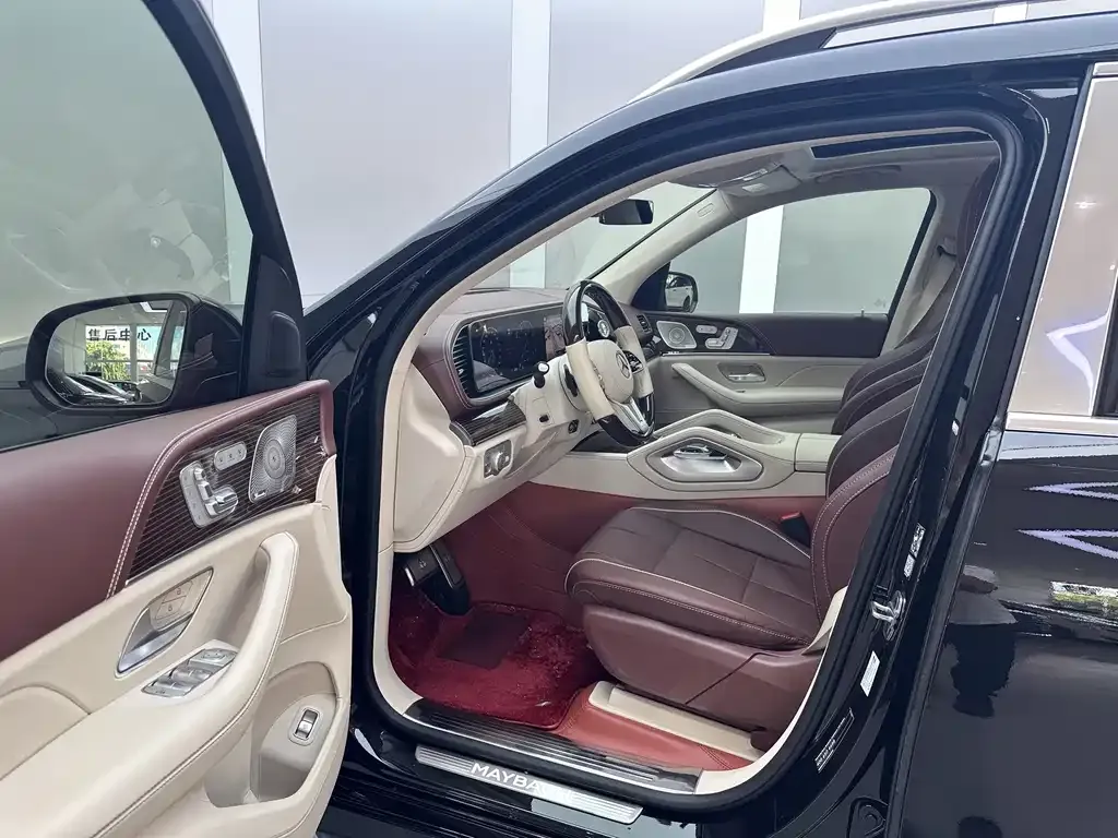 Mercedes-Benz GLS — фото 9