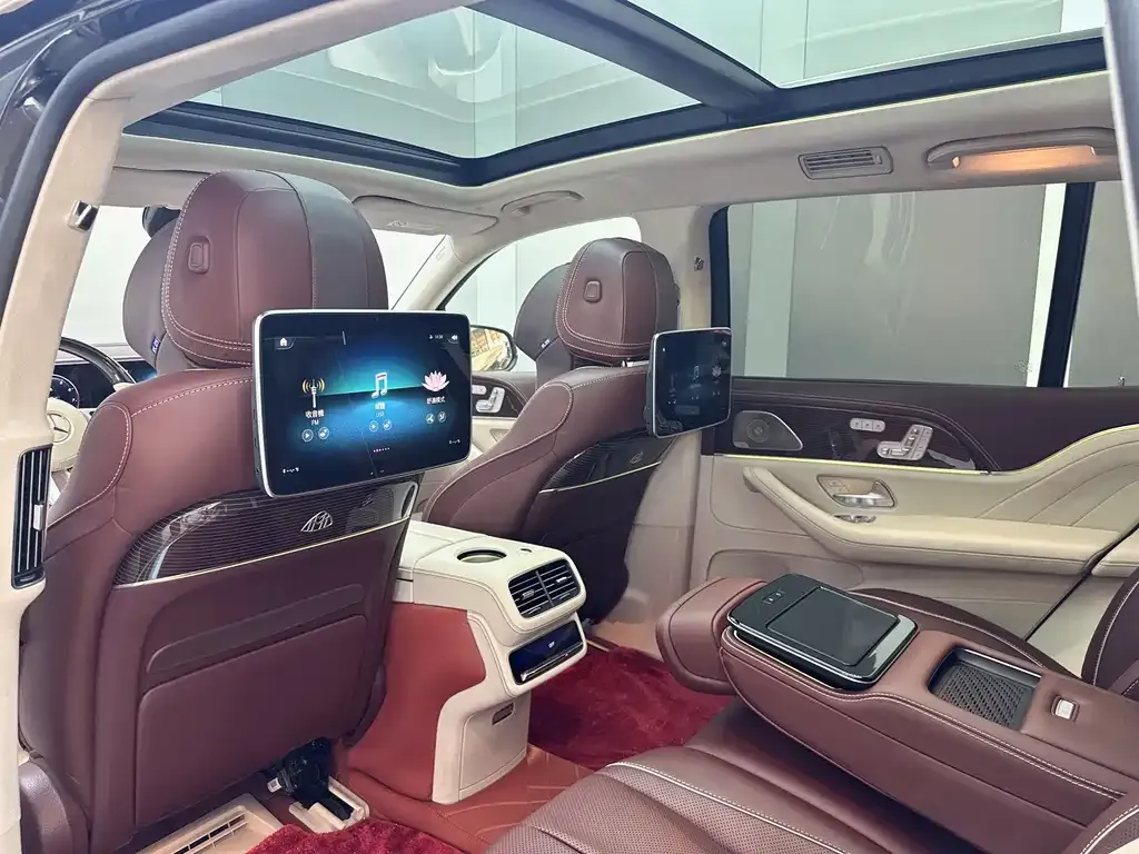 Mercedes-Benz GLS — фото 10